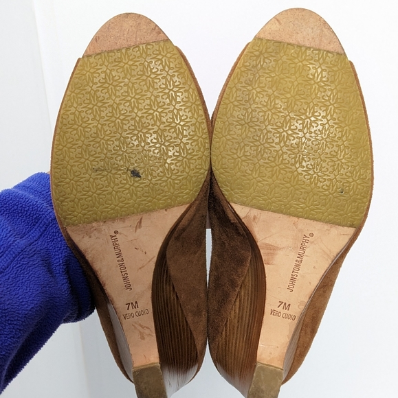 Johnston & Murphy suede wedges - Picture 13 of 16